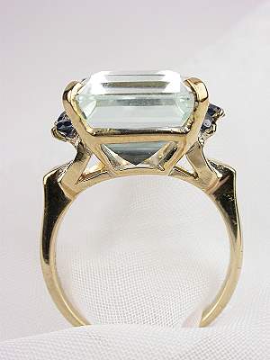 Antique Retro Aquamarine Engagement Ring